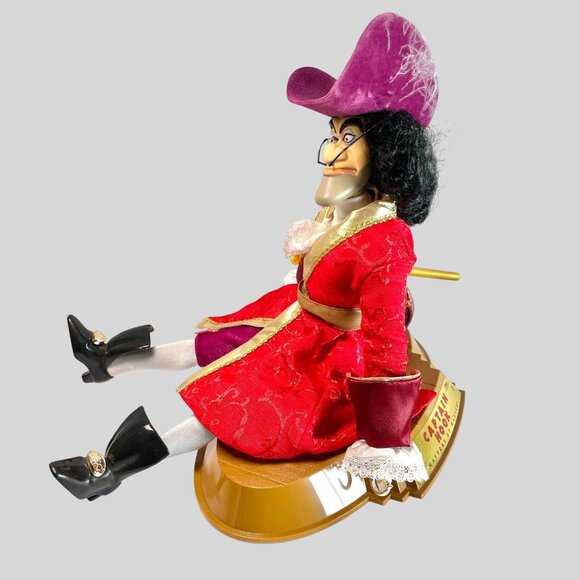 Disney Captain Hook Master of Malice Limited Edition 1999 Figure‎ - Picture 7 of 9